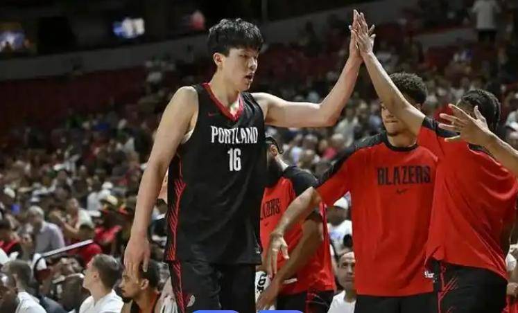 转折点犹他爵士防线松动；CBA季后赛关键时刻攻防权衡；质疑声仍在；团队化学反应显著(周琦边线球视频)